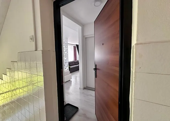 Greylux Heart Of Oldtown